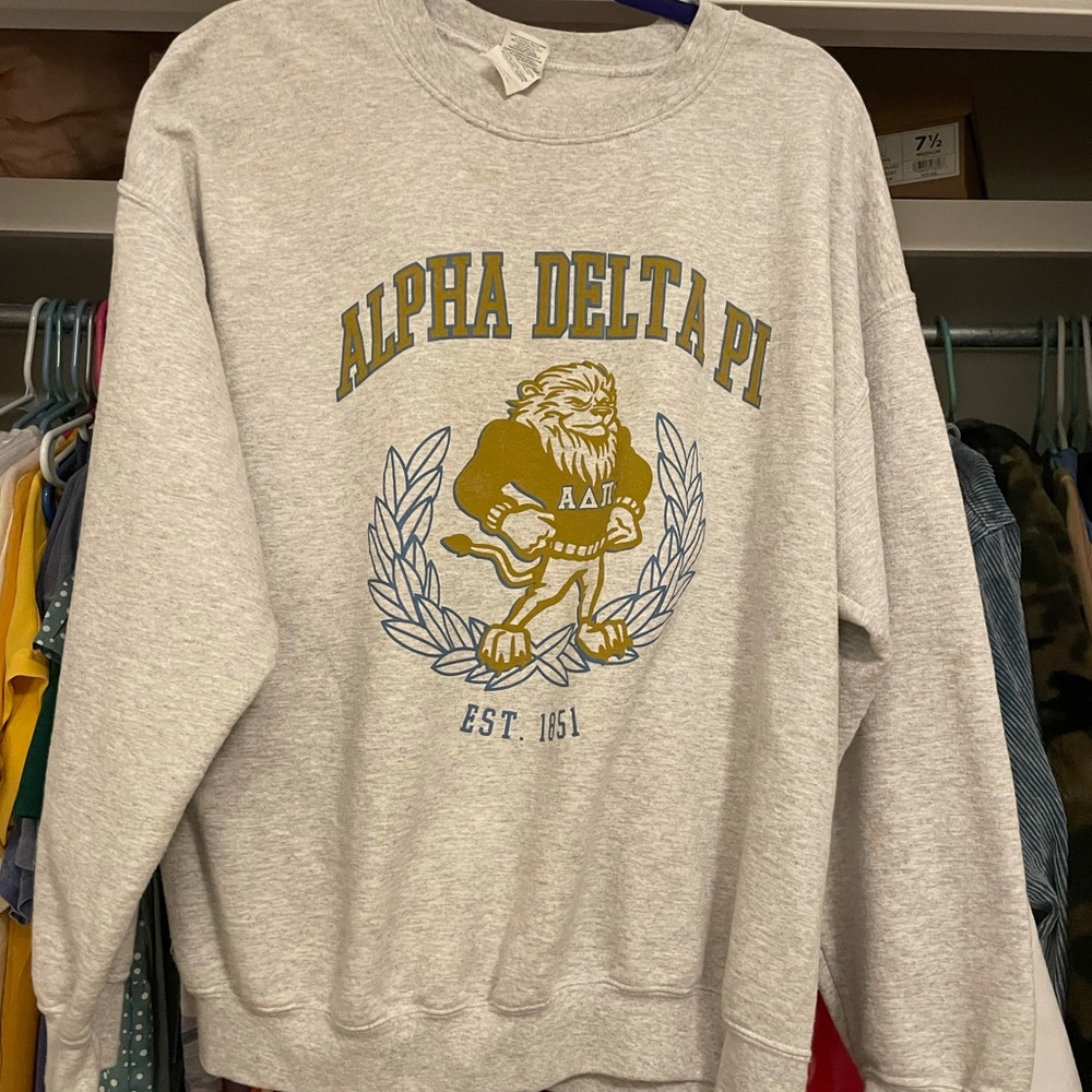 Alpha Delta Pi Alphi Crew